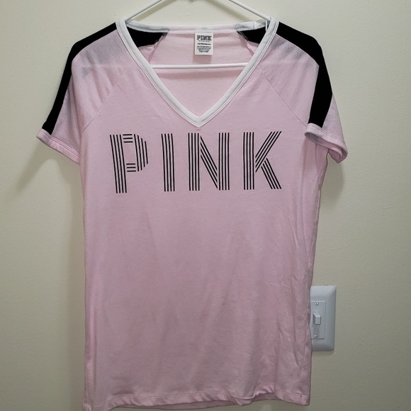Pink v.s tee. - Picture 1 of 4
